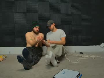 couple Free Pussy Cams with caseyandfriends